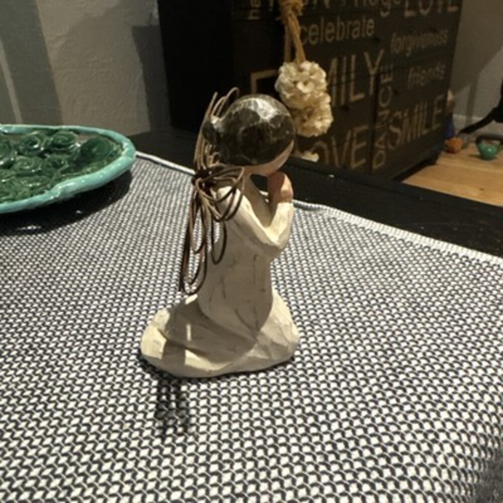 Willow Tree 'Angel of Prayer' Kneeling Lordi Demdaco 1999 Figurine - Picture 2 of 5